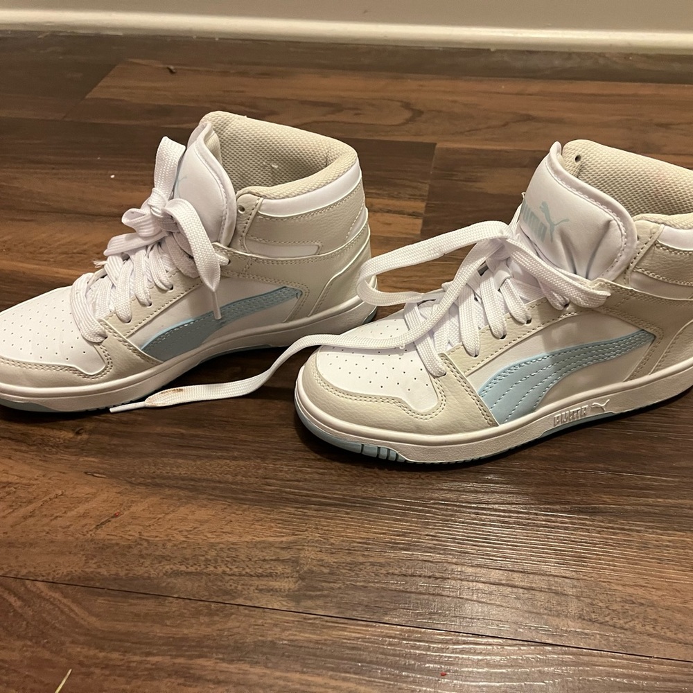 Puma Sneakers